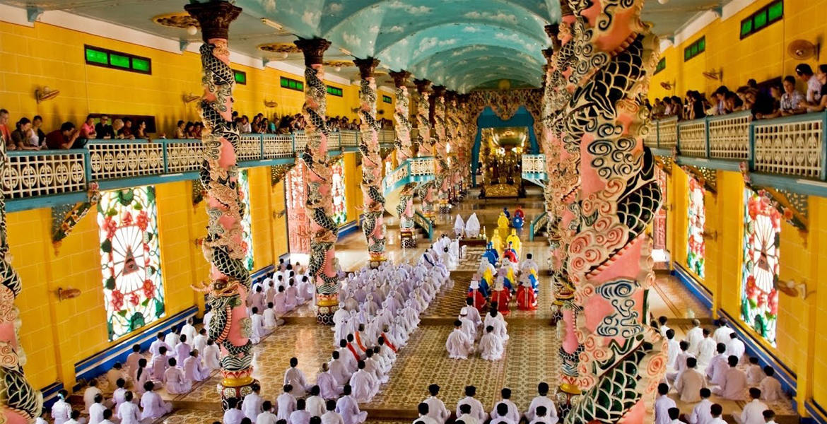 Cu Chi Tunnels and Cao Dai Temple Day Trip